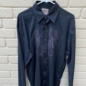 Roar Men’s Black Grunge Button-Down Shirt